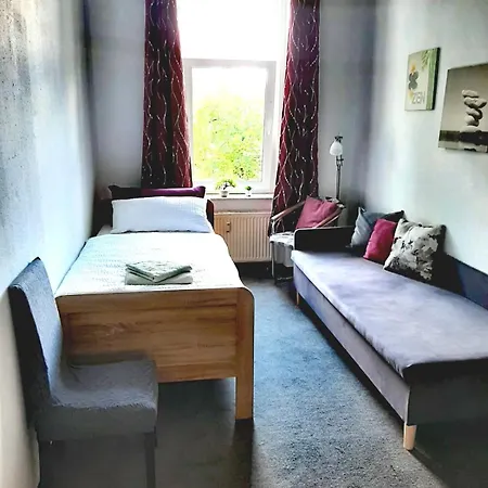 Apartment 4relax - Praktisch Und Bequem, 4 Betten, Zwei Plauen