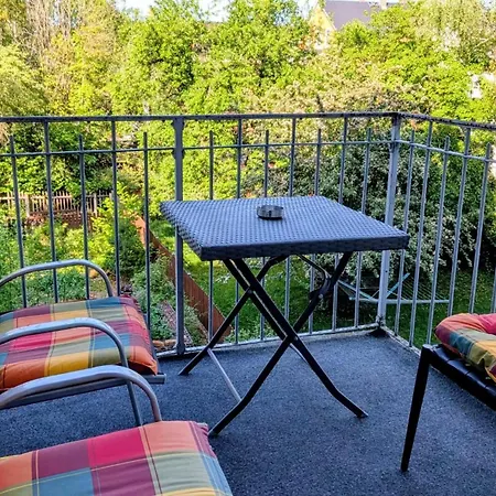 Apartment 4relax - Praktisch Und Bequem, 4 Betten, Zwei Plauen